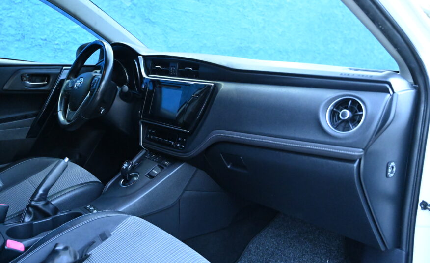 Toyota Auris 2016 HYBRID-GAS