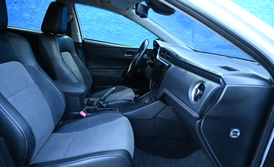 Toyota Auris 2016 HYBRID-GAS