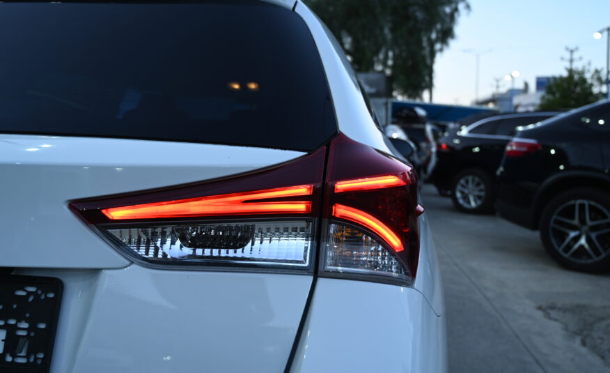 Toyota Auris 2016 HYBRID-GAS