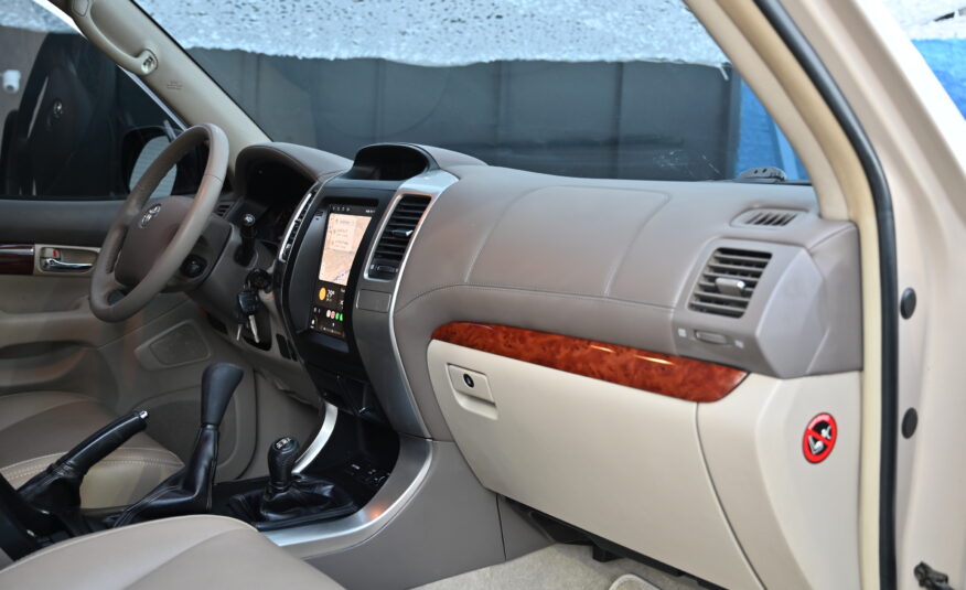 Toyota Land Cruiser 2004