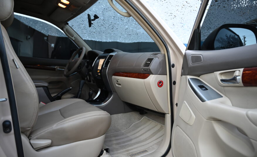 Toyota Land Cruiser 2004