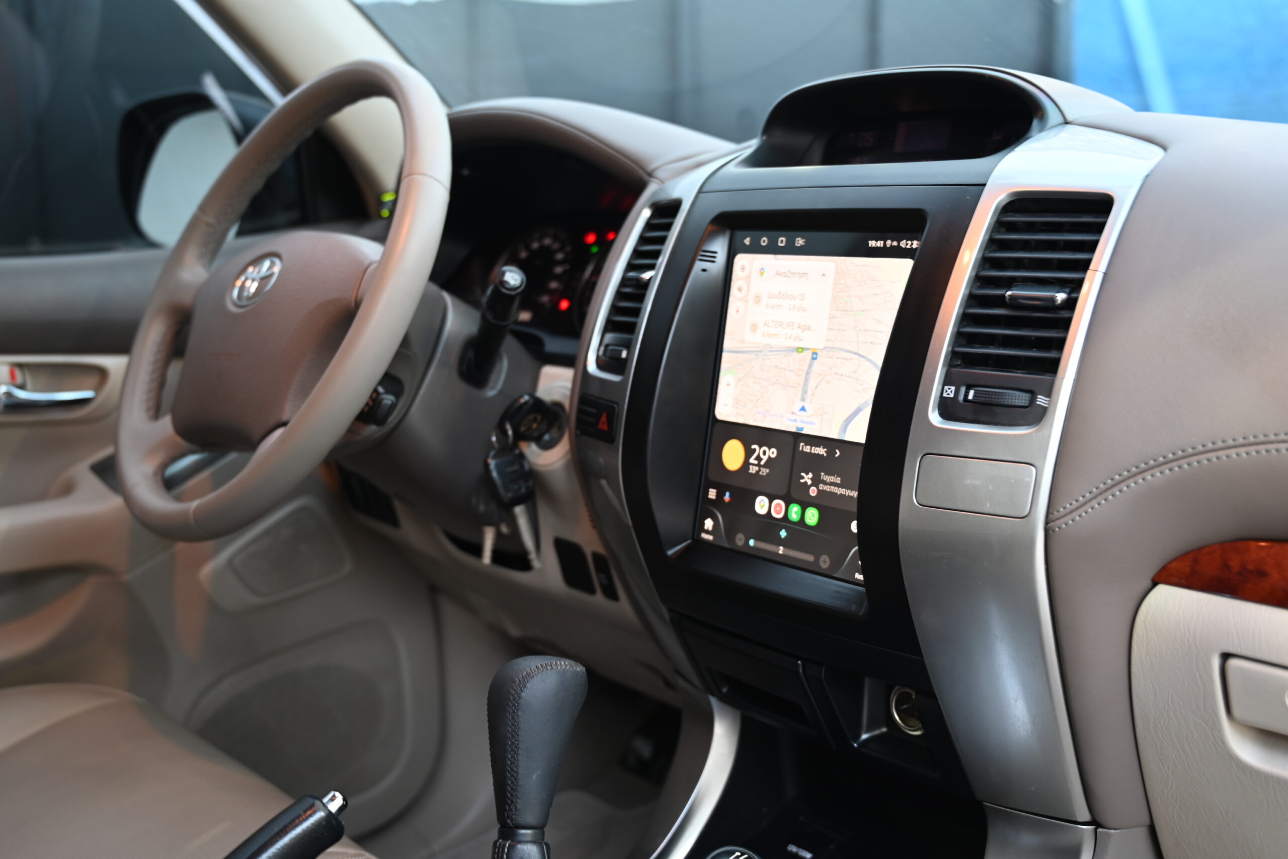 Toyota Land Cruiser 2004