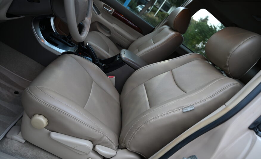 Toyota Land Cruiser 2004
