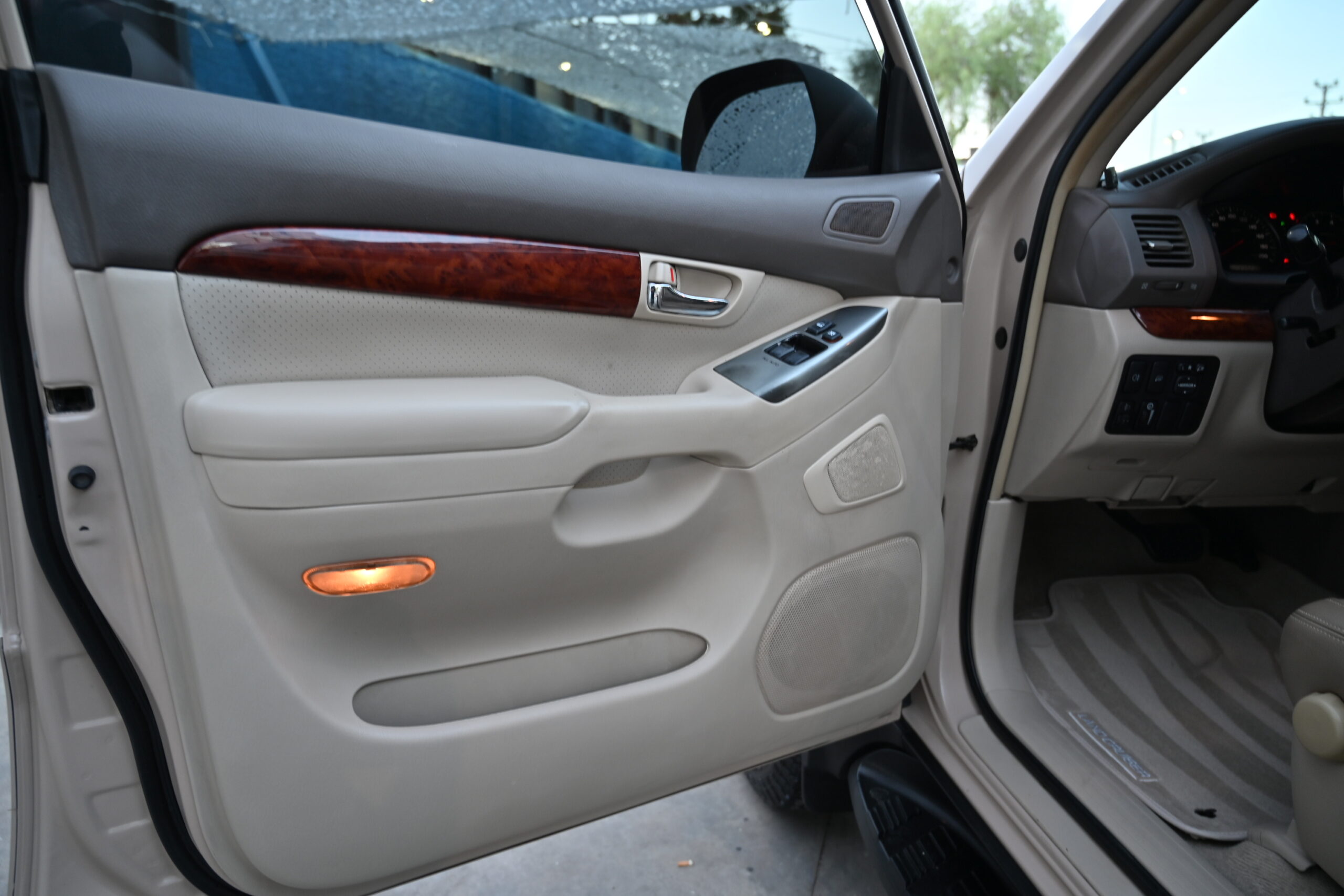 Toyota Land Cruiser 2004