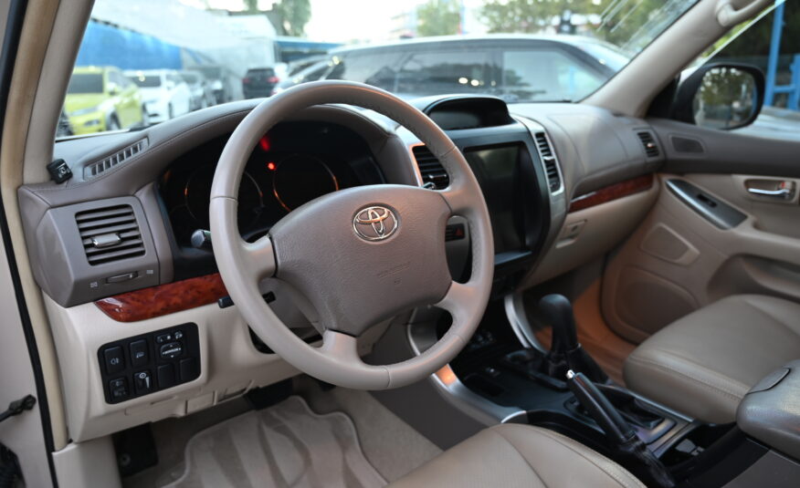 Toyota Land Cruiser 2004